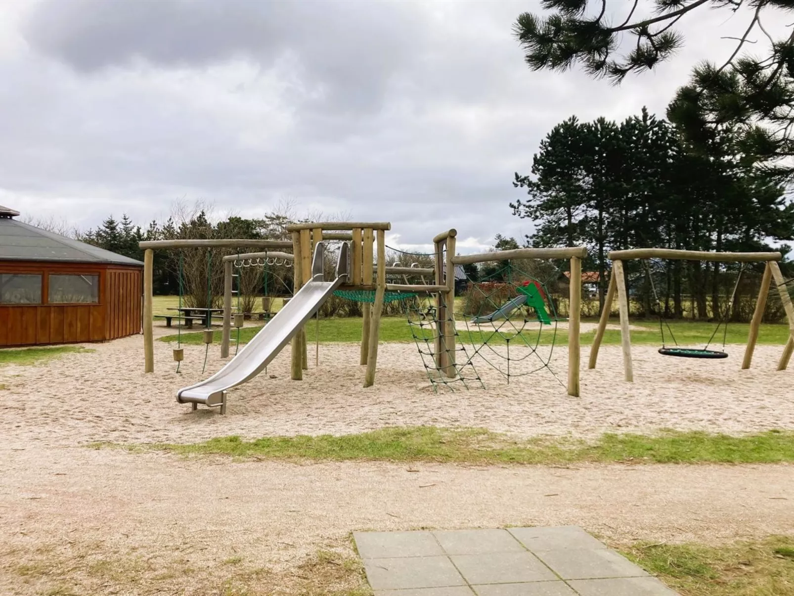 "Ludvika" - 300m to the fjord-Buiten