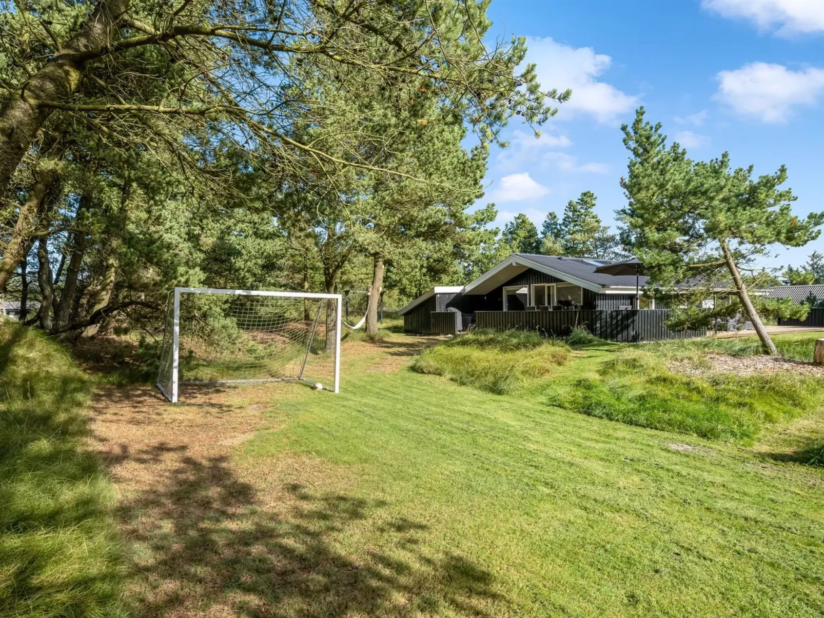 "Eirik" - 2.5km from the sea-Buiten