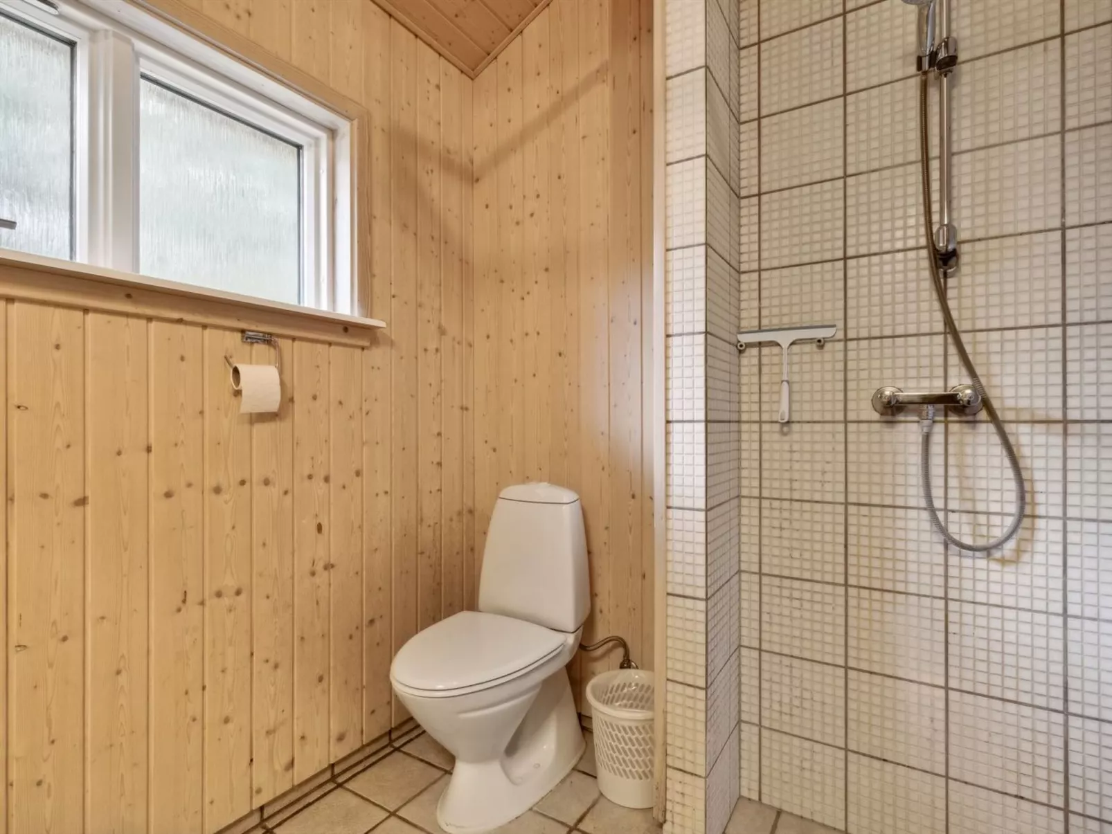 "Ava" - 850m from the sea-Binnen