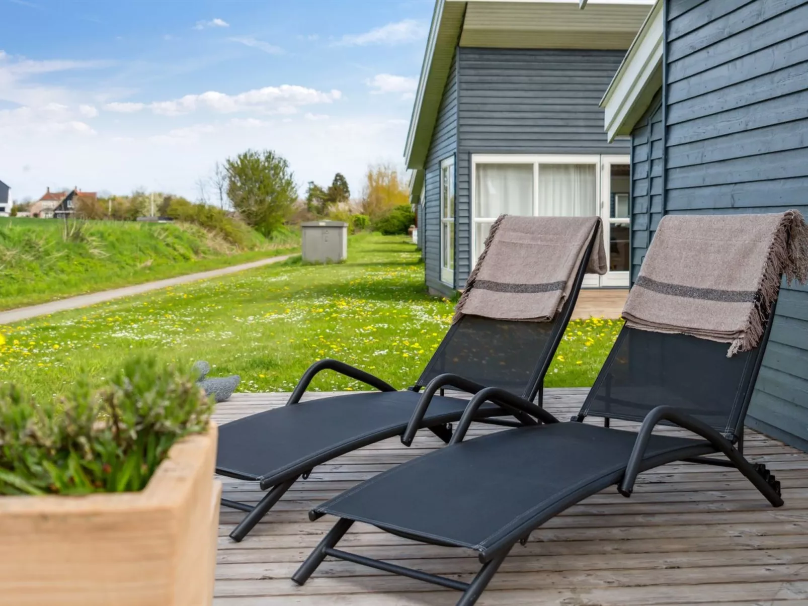 "Melin" - 2.8km from the sea-Buiten