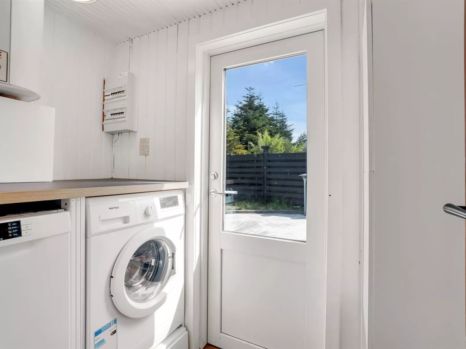 "Annastasia" - 400m from the sea-Binnen