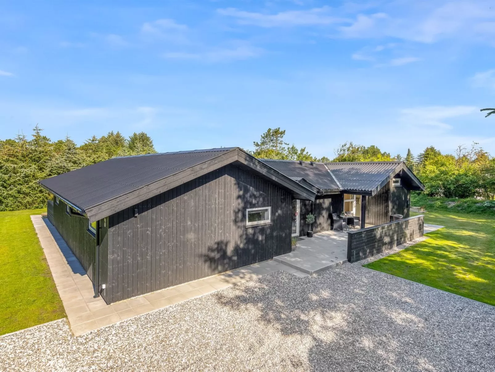 "Ema" - 1.9km from the sea-Buiten