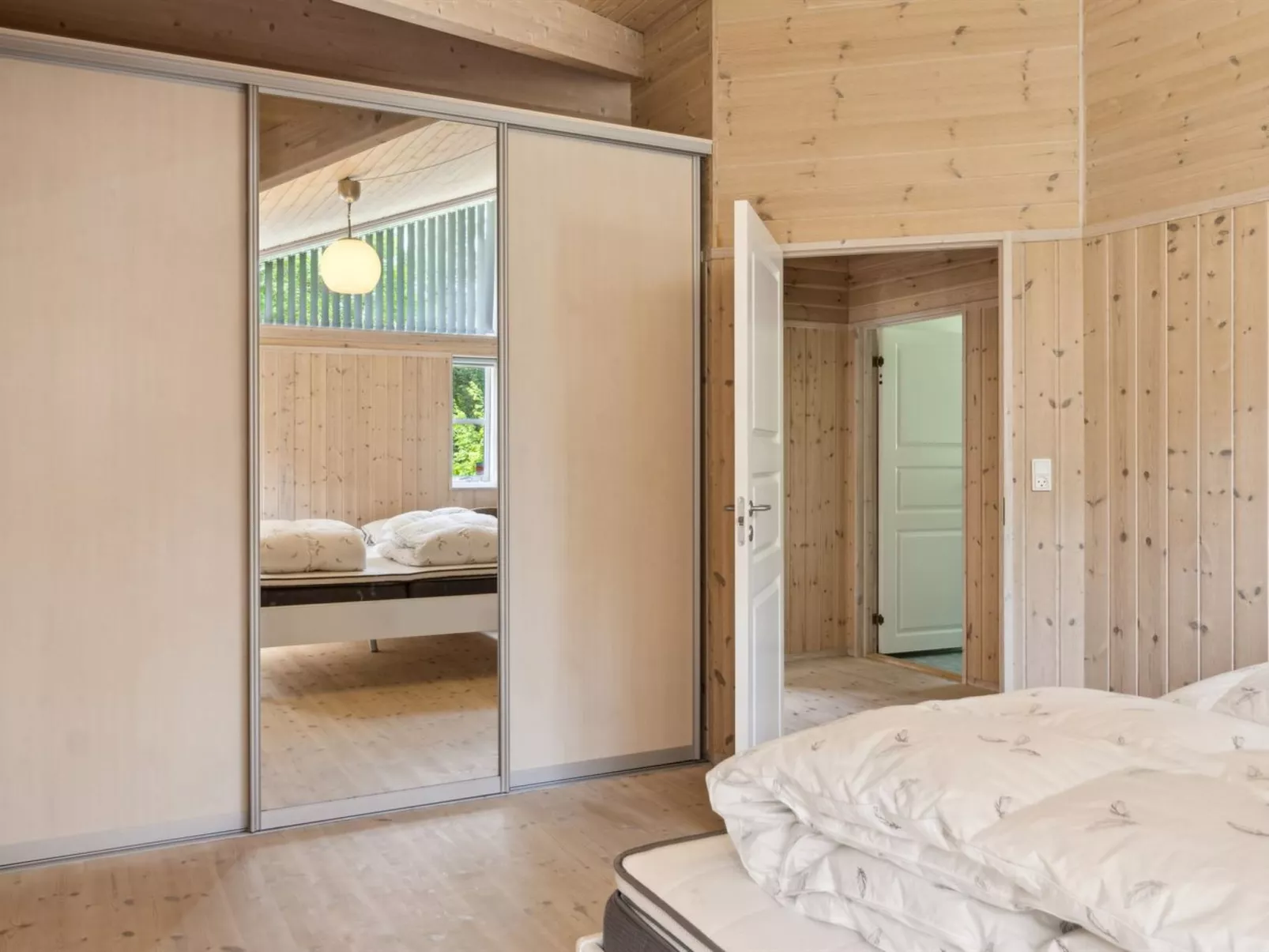 "Launo" - 1.1km to the fjord-Binnen