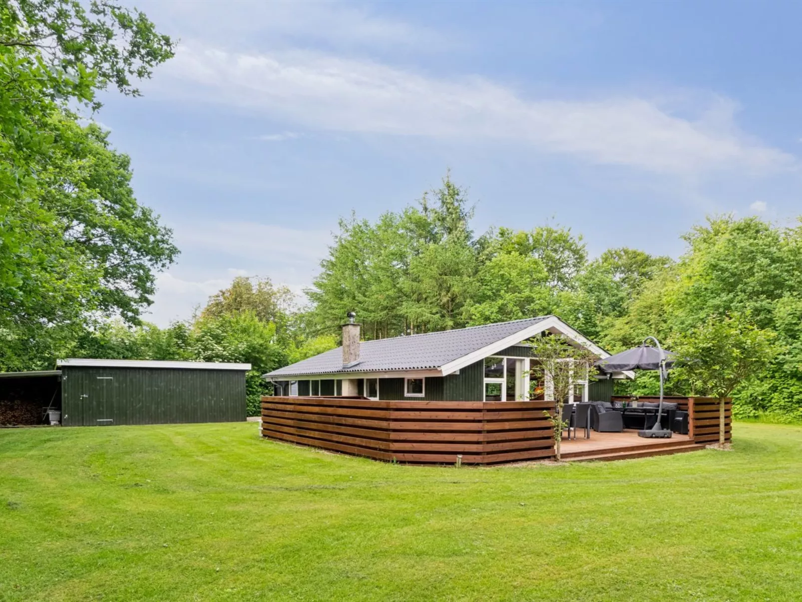 "Zaharinka" - 30km from the sea-Buiten