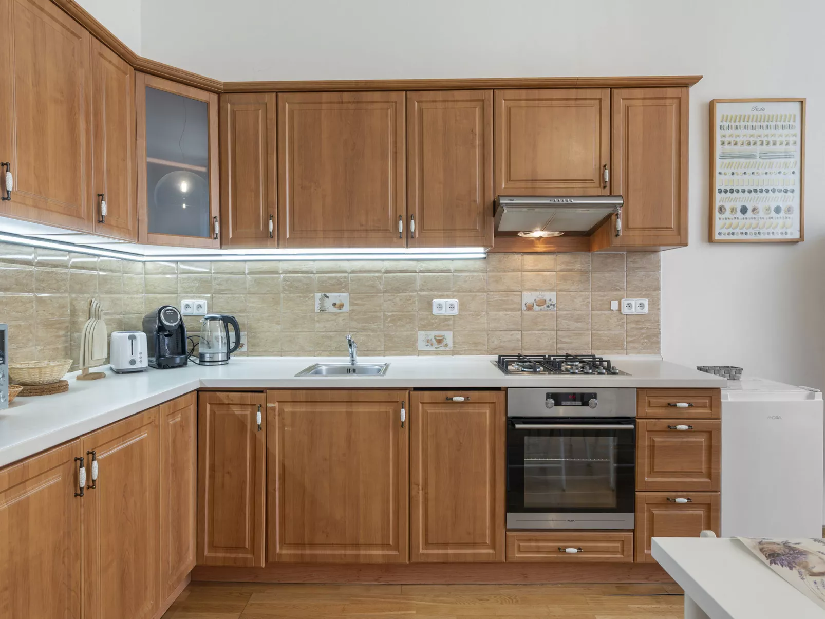 Old Town home-Binnen