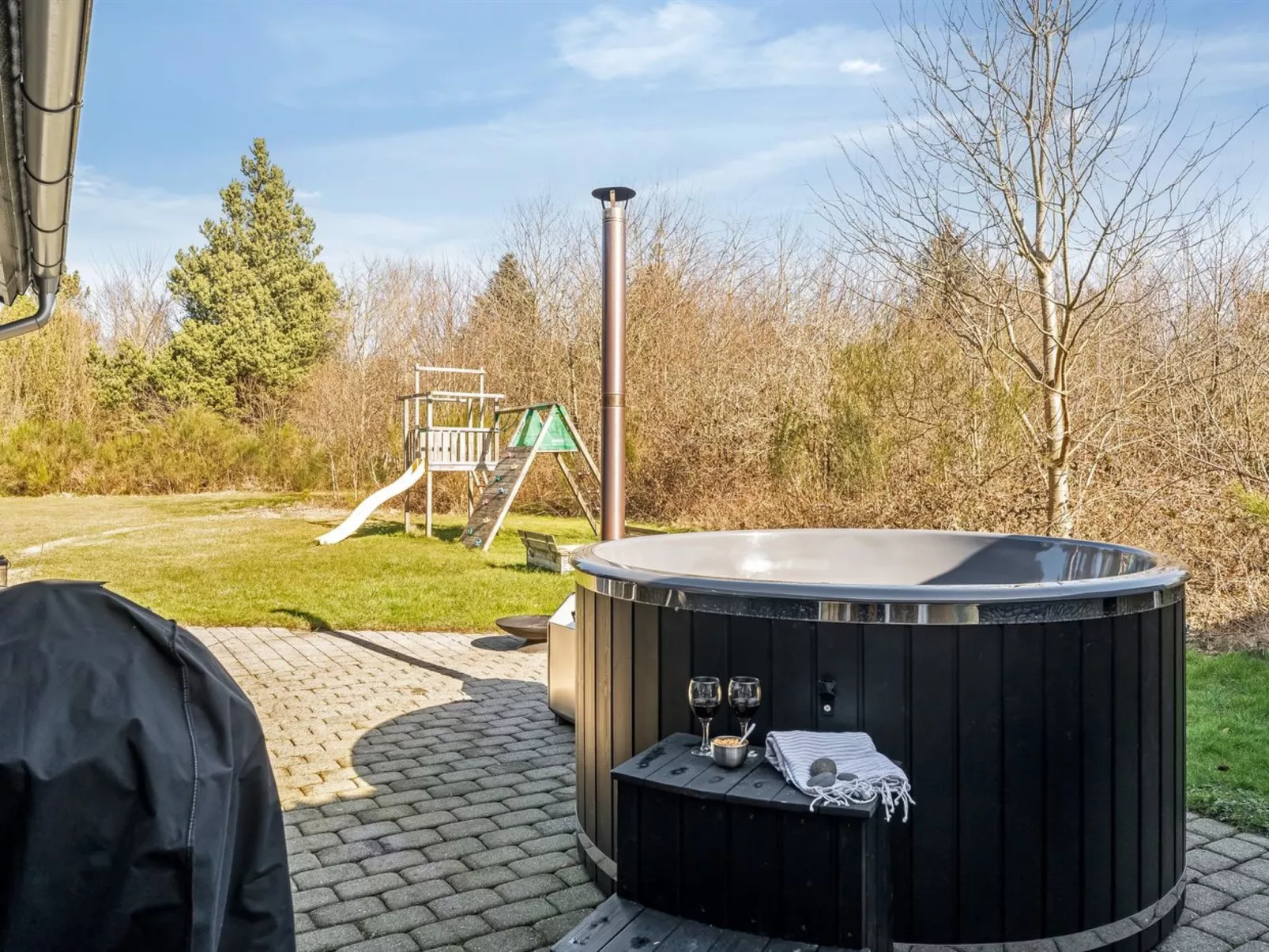 "Karmen" - 250m to the fjord-Binnen