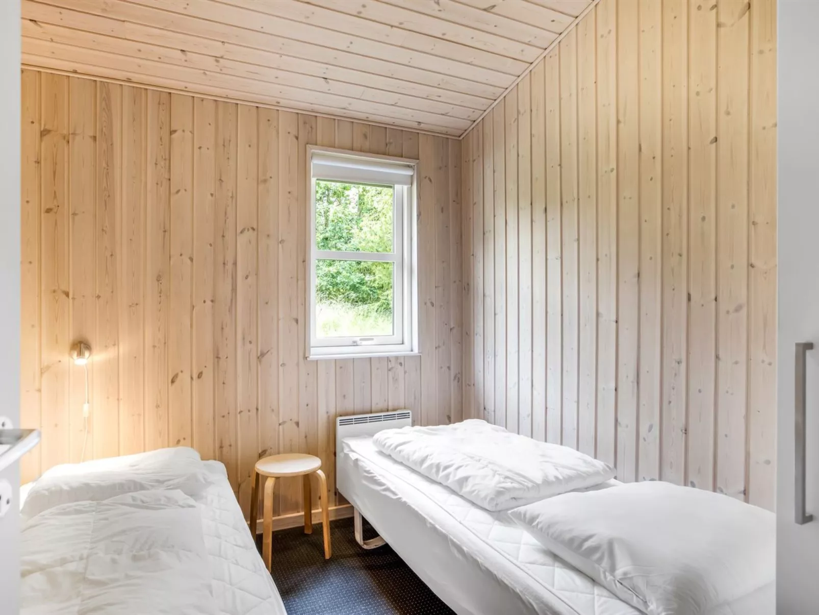 "Felina" -  from the sea-Binnen