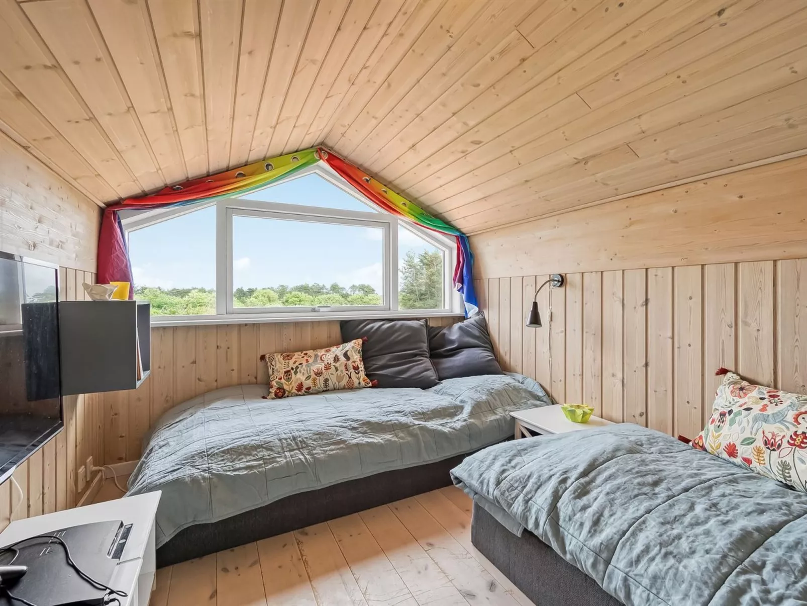 "Felicita" -  from the sea-Binnen