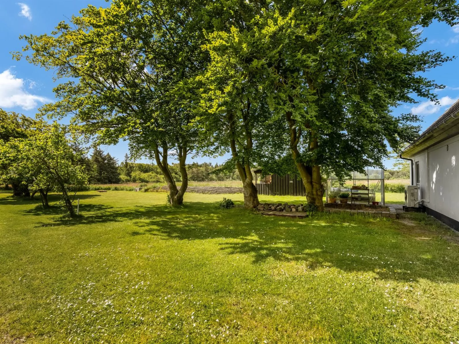 "Cillvur" - 8km from the sea-Buiten