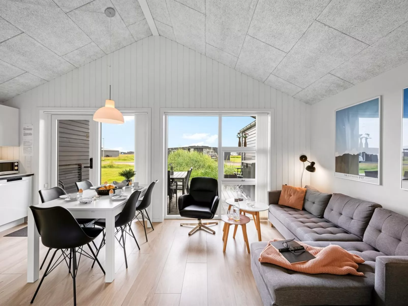 "Antonelle" -  from the sea-Binnen