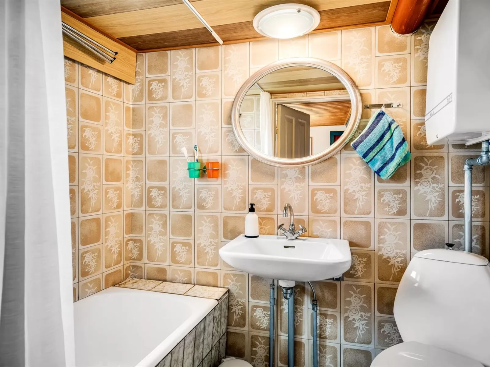 "Vili" - 100m from the sea-Binnen