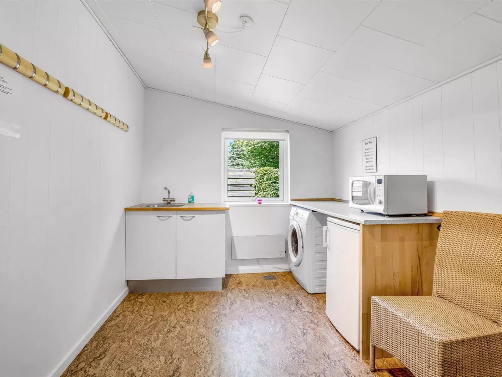 "Ansine" - 500m from the sea-Binnen