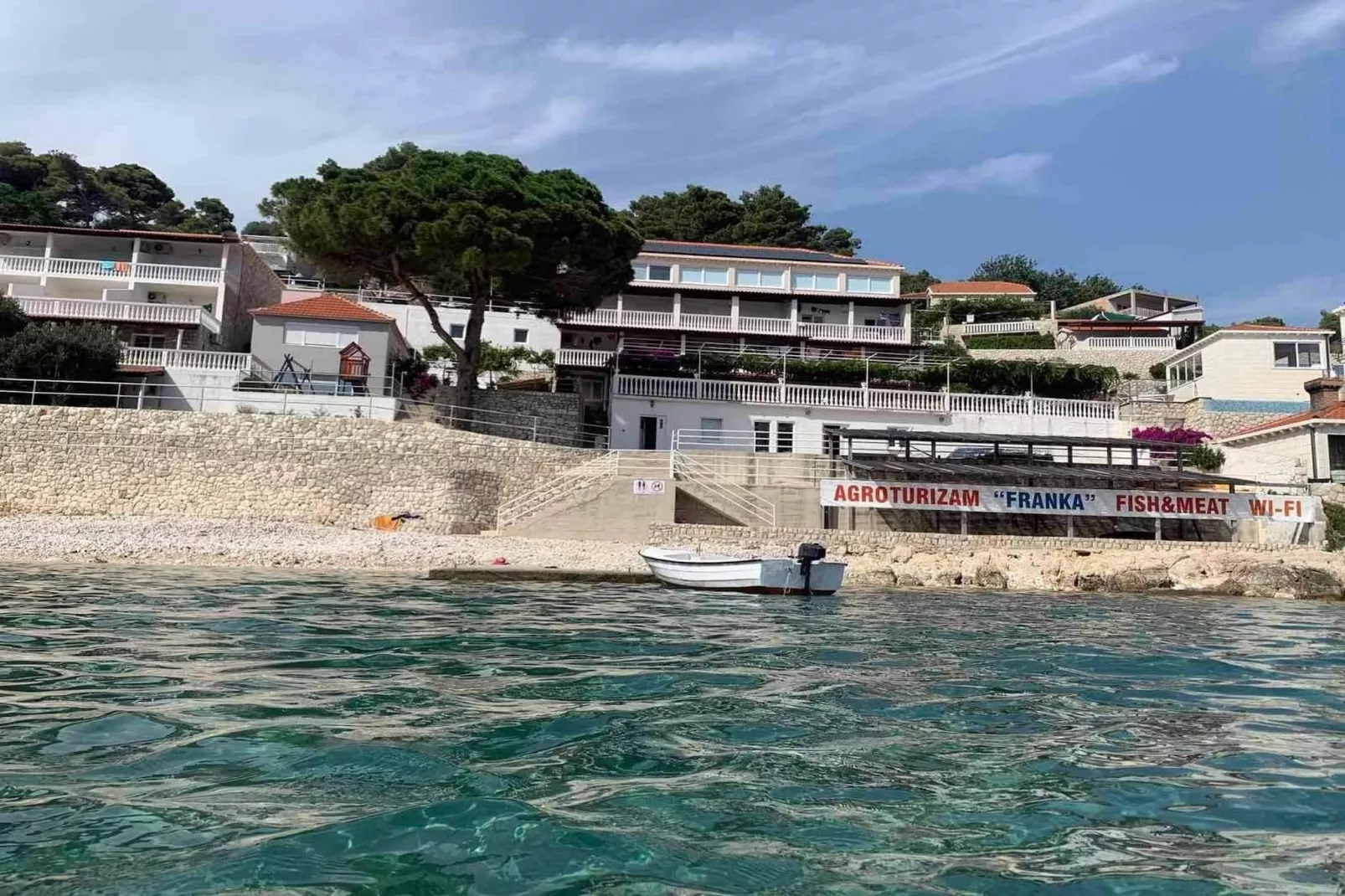 Apartments Franka Saplunara-Triple Room with Terrace and Sea View  No1-Sfeer