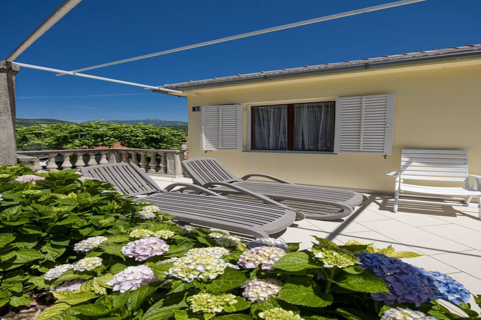 Guest House Rooms Rose- Comfort Double Room with Balcony and Sea View-Terrasbalkon