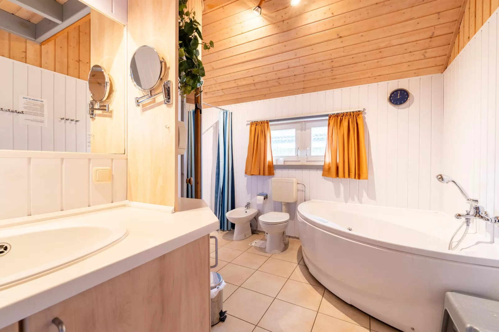 Ferienhaus Seeschwalbe-Classic 90 qm 75a-Badkamer