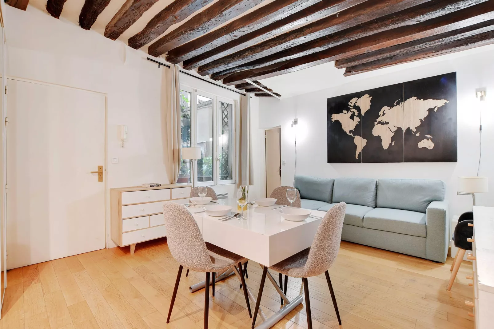 RP-28-TRUANDERIE-Woonkamer