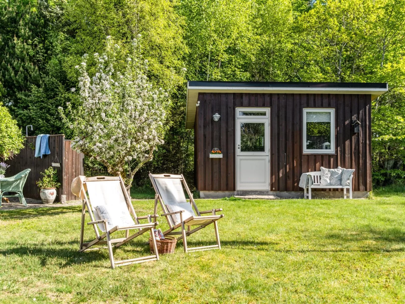 "Gunnild" -  from the sea-Buiten