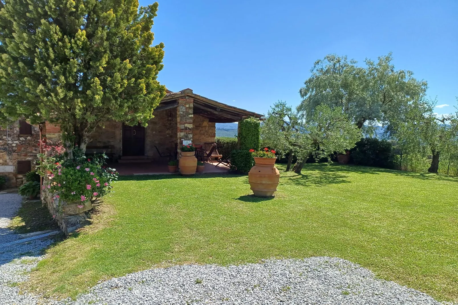 Agriturismo Podere Ceccherini in San Leolino - La Loggia - Tuinen zomer
