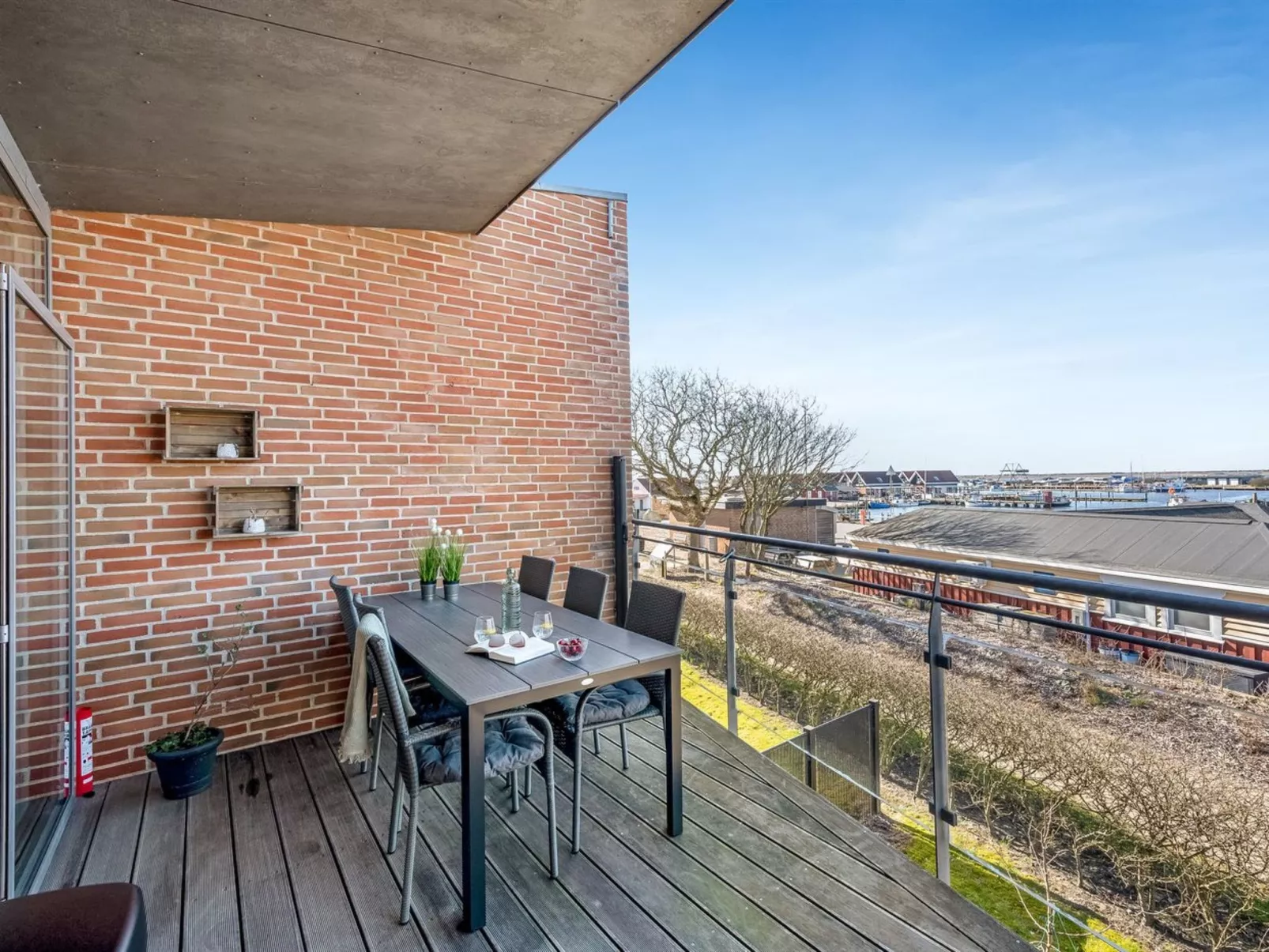 "Gustav" - 100m to the fjord-Buiten