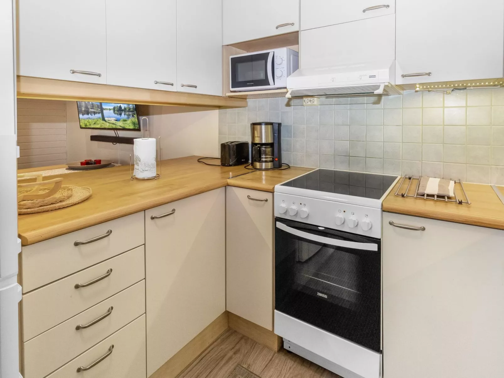 Saariseläntie 8 e 11-Binnen