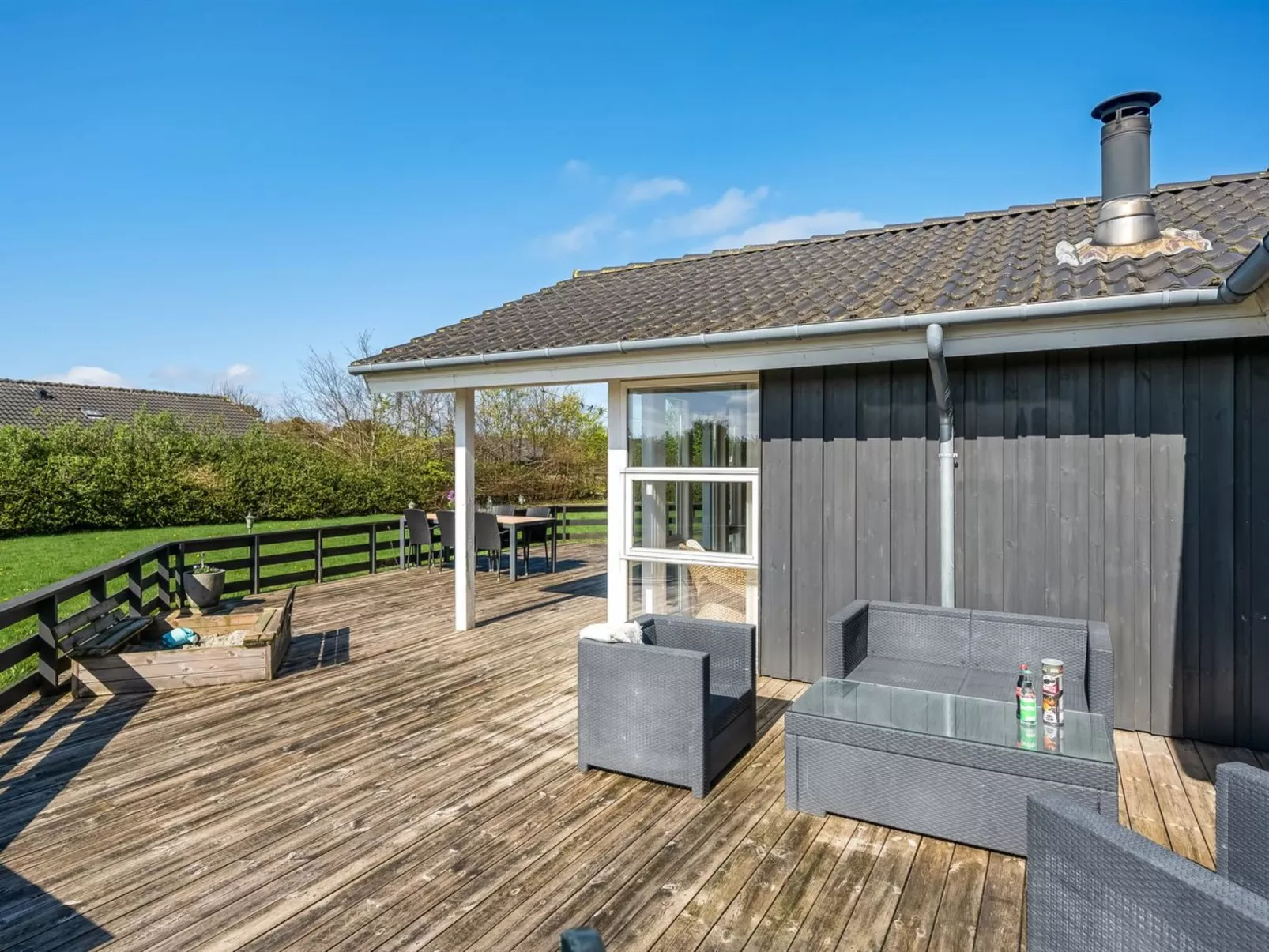 "Asgard" - 800m to the fjord-Buiten