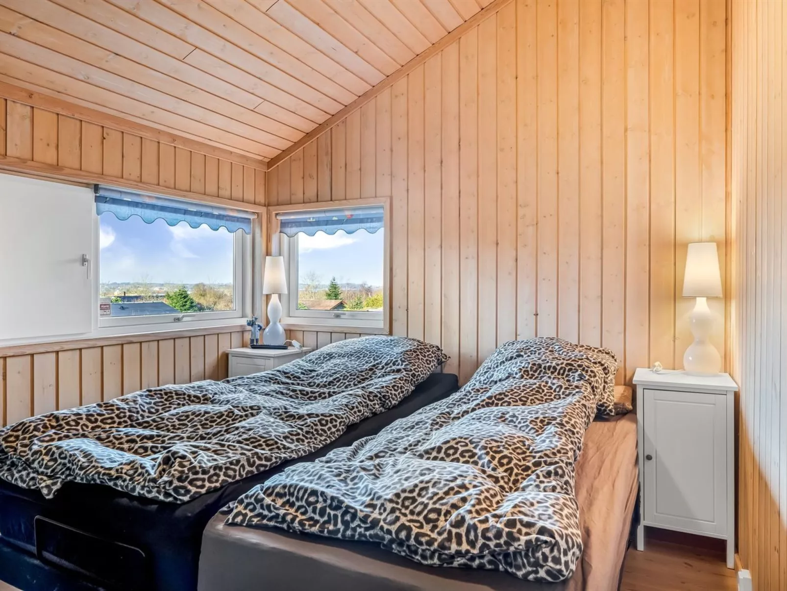 "Anline" - 600m to the fjord-Binnen