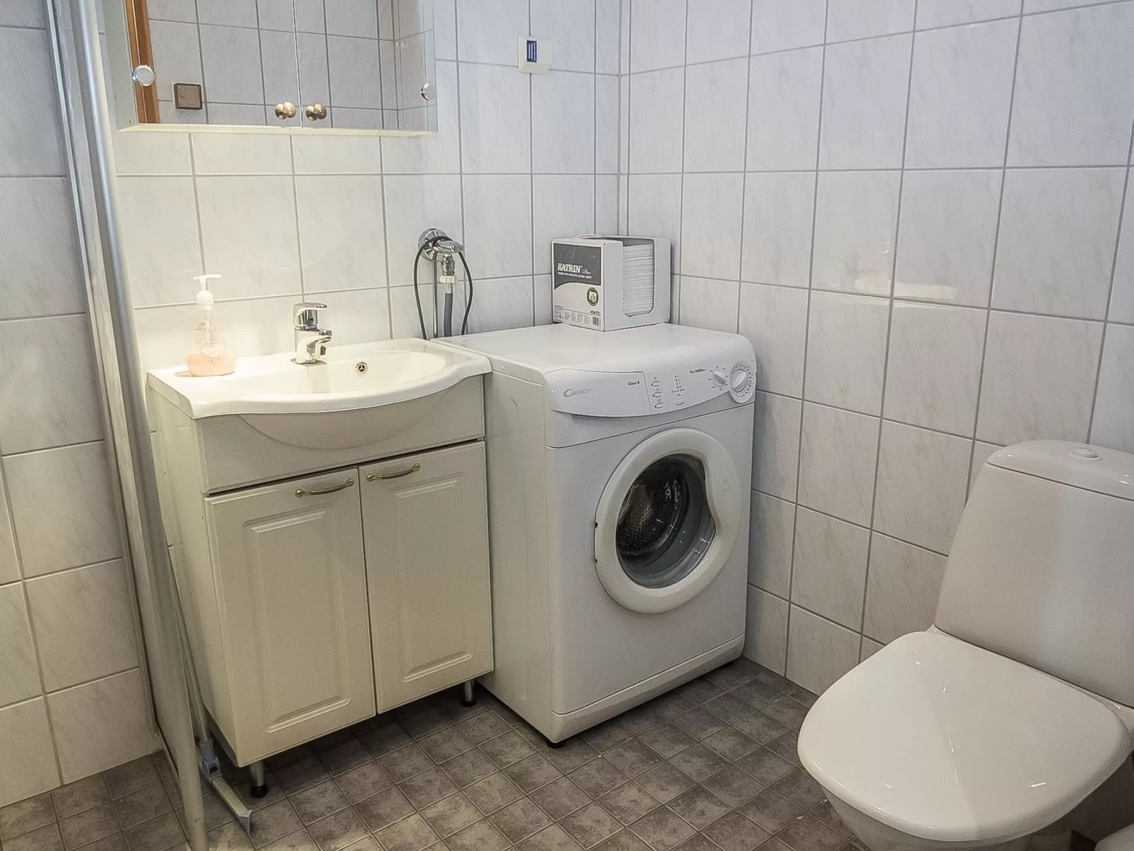 Onkijantie 7b-Binnen