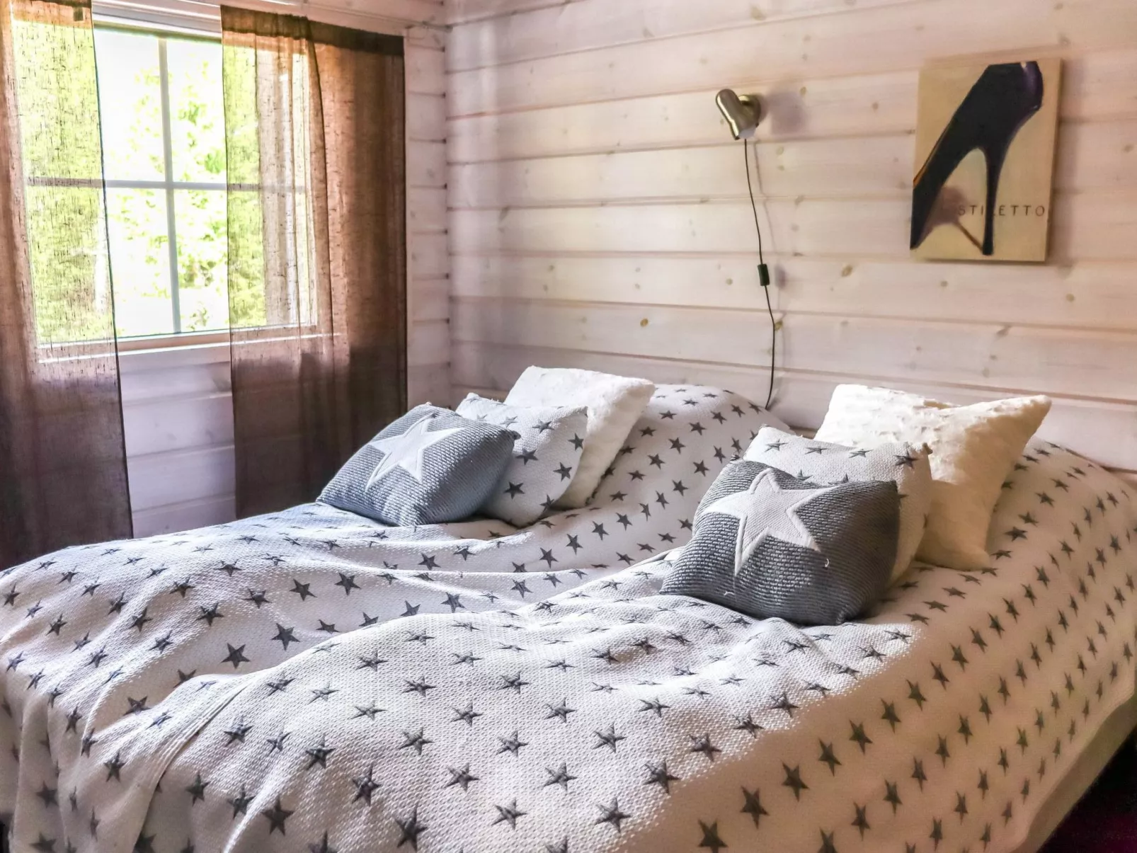 Aurinko-saaga 5 paritalo-Binnen