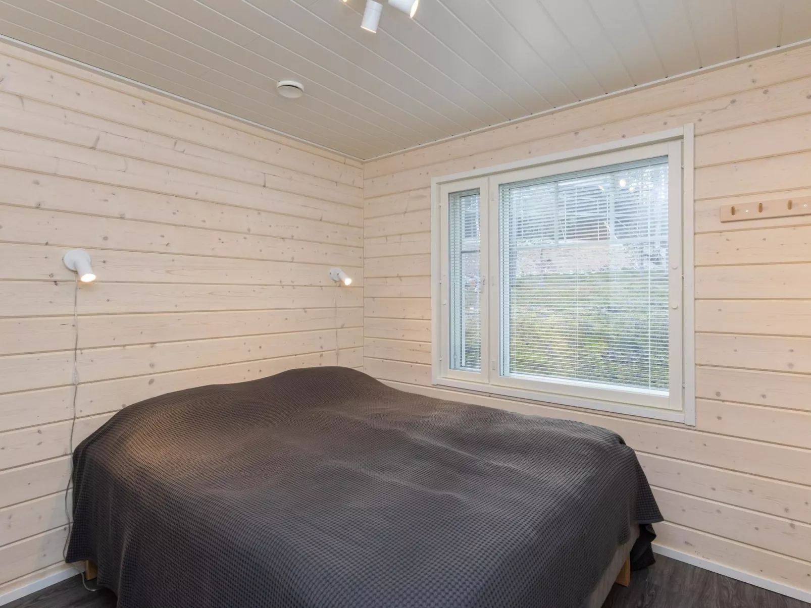 Velhotar 1 a 1-Binnen