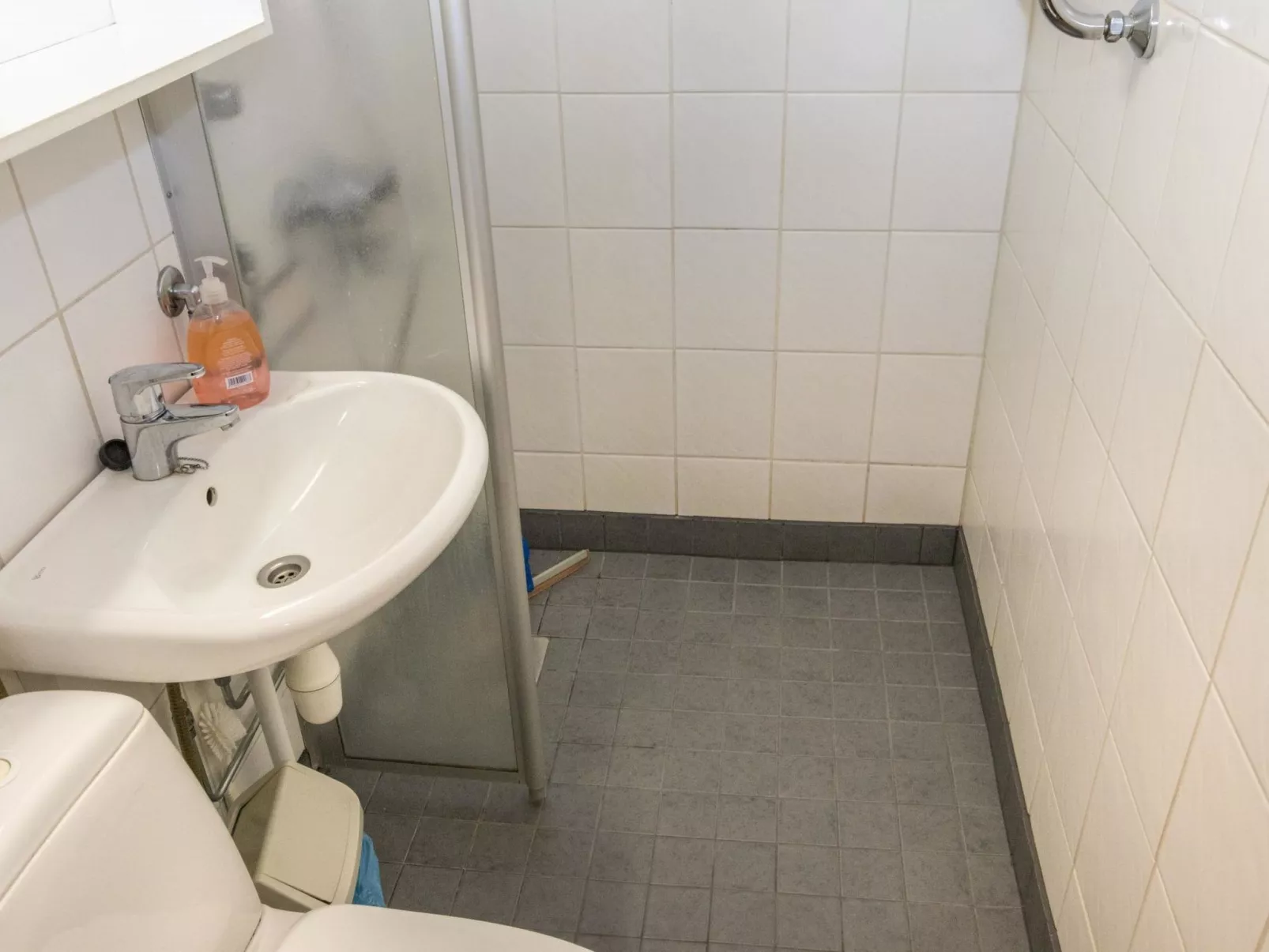 Kylpylä-hotelli, huone 448-Binnen