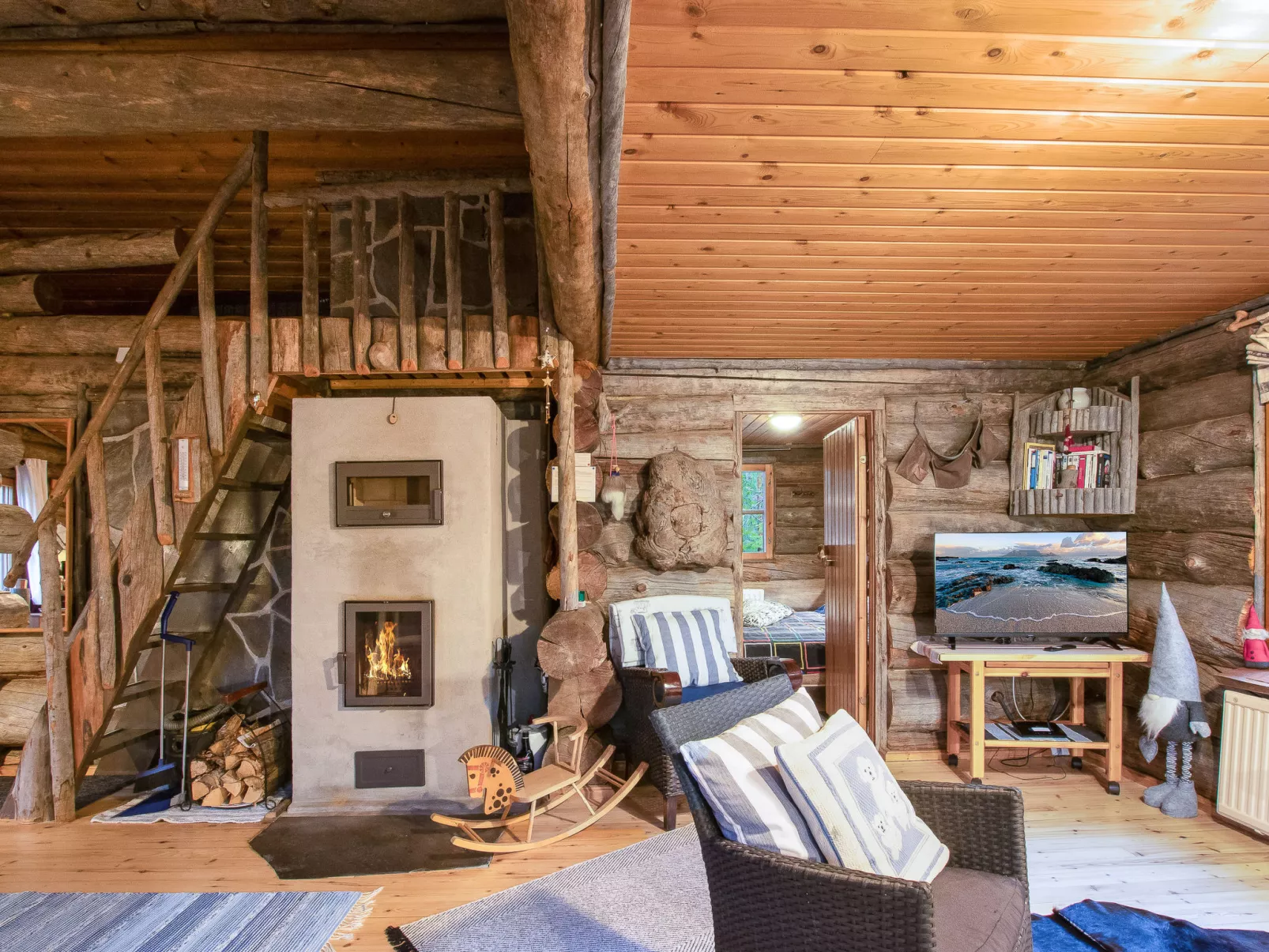 Salmentieva 2-Binnen