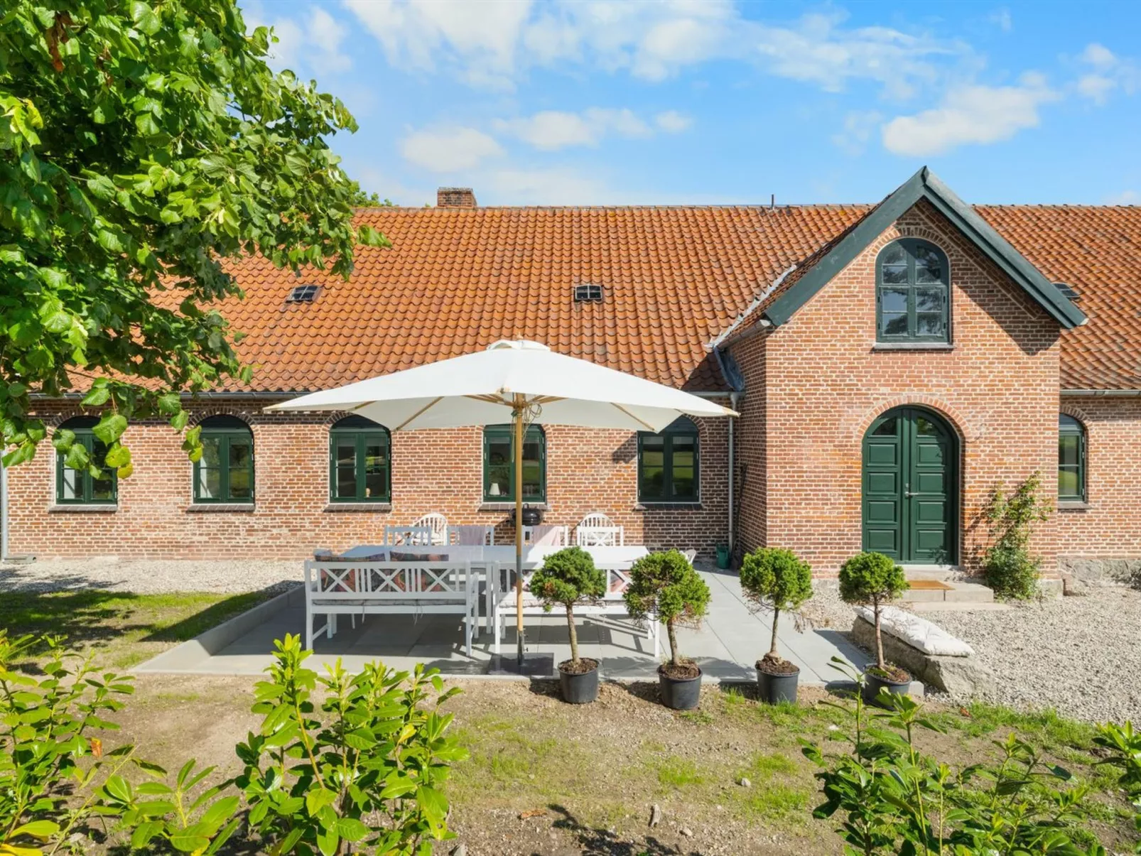 "Brun" - 1.5km from the sea-Buiten