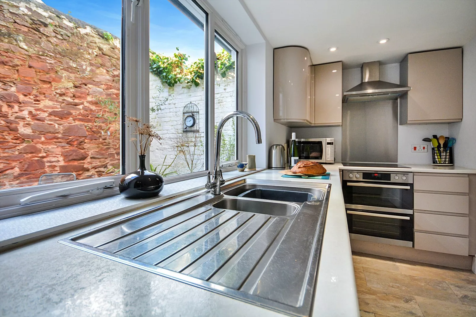 One The Green, Kingsand-Keuken