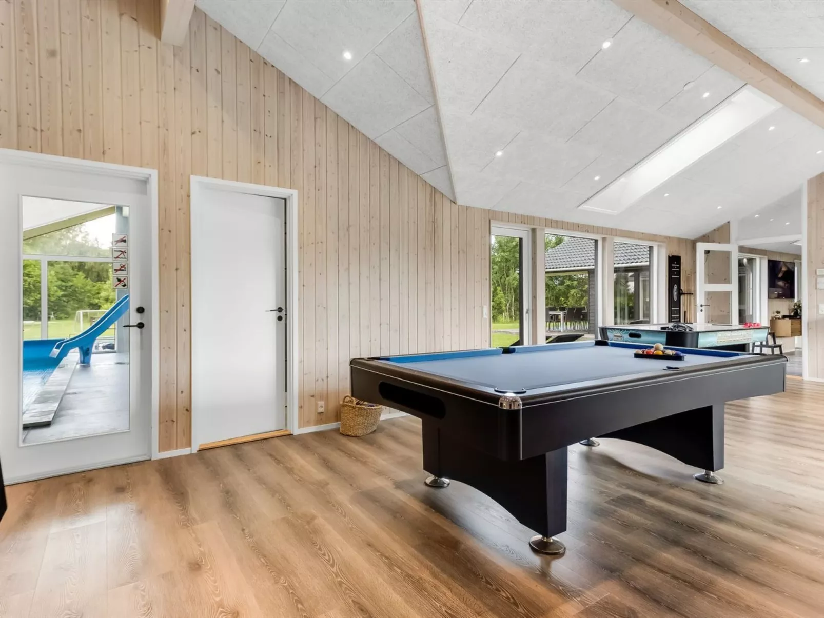 "Matild" - 400m from the sea-Binnen