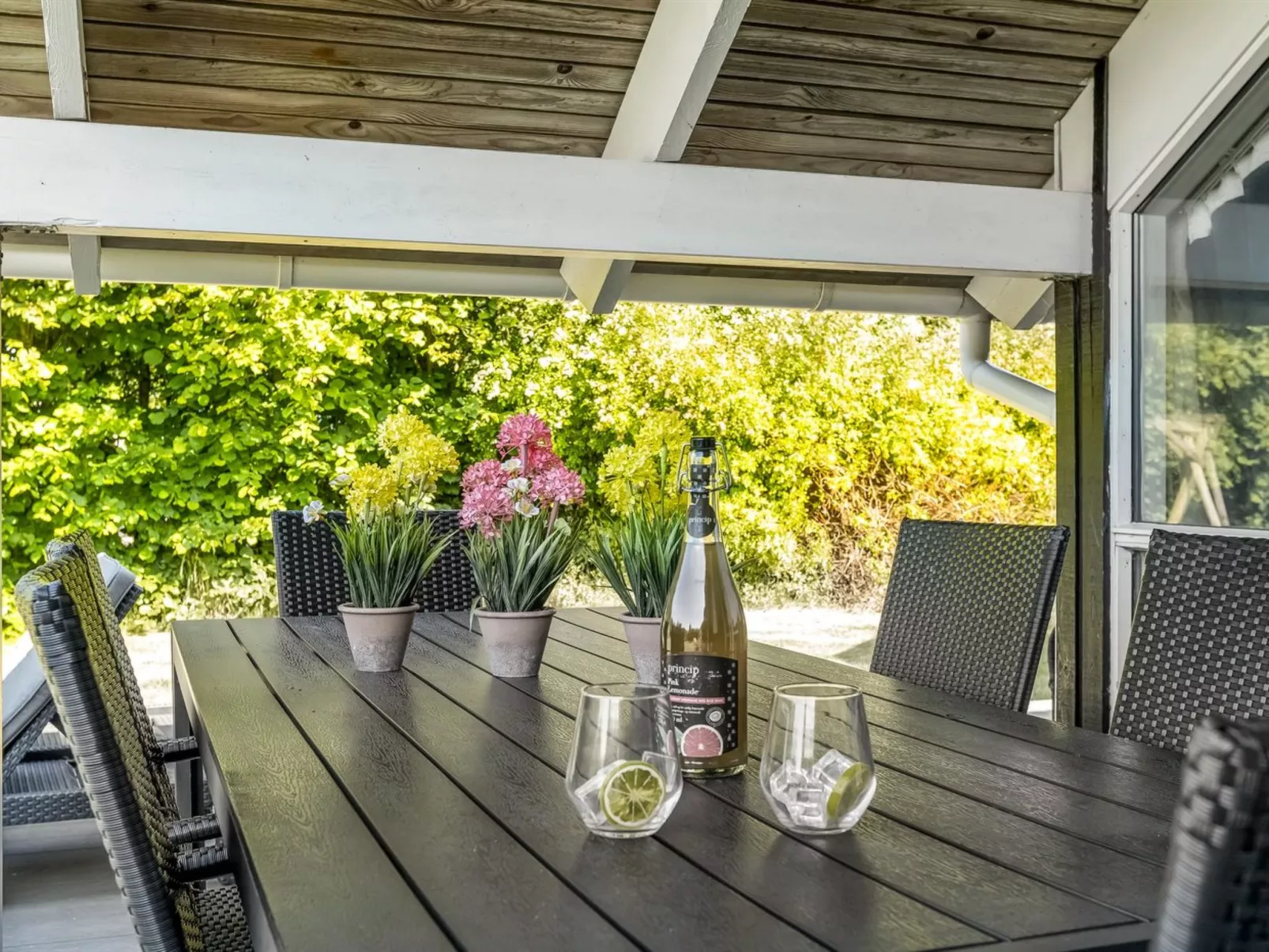 "Kai" - 400m from the sea-Buiten