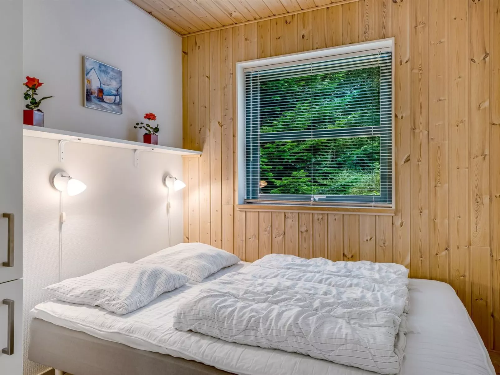 "Suna" -  from the sea-Binnen