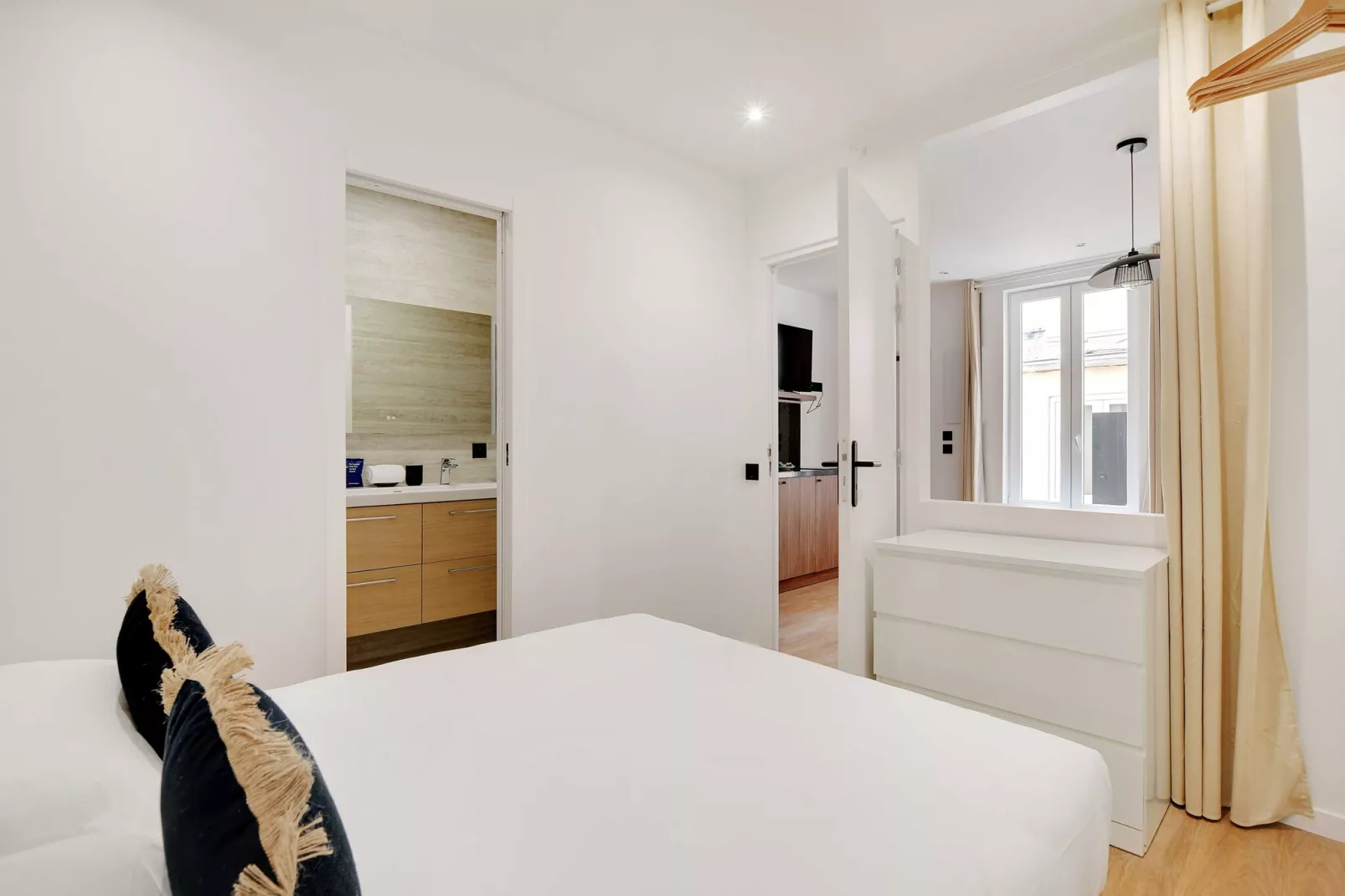 JT-35-RASPAIL-7-Slaapkamer