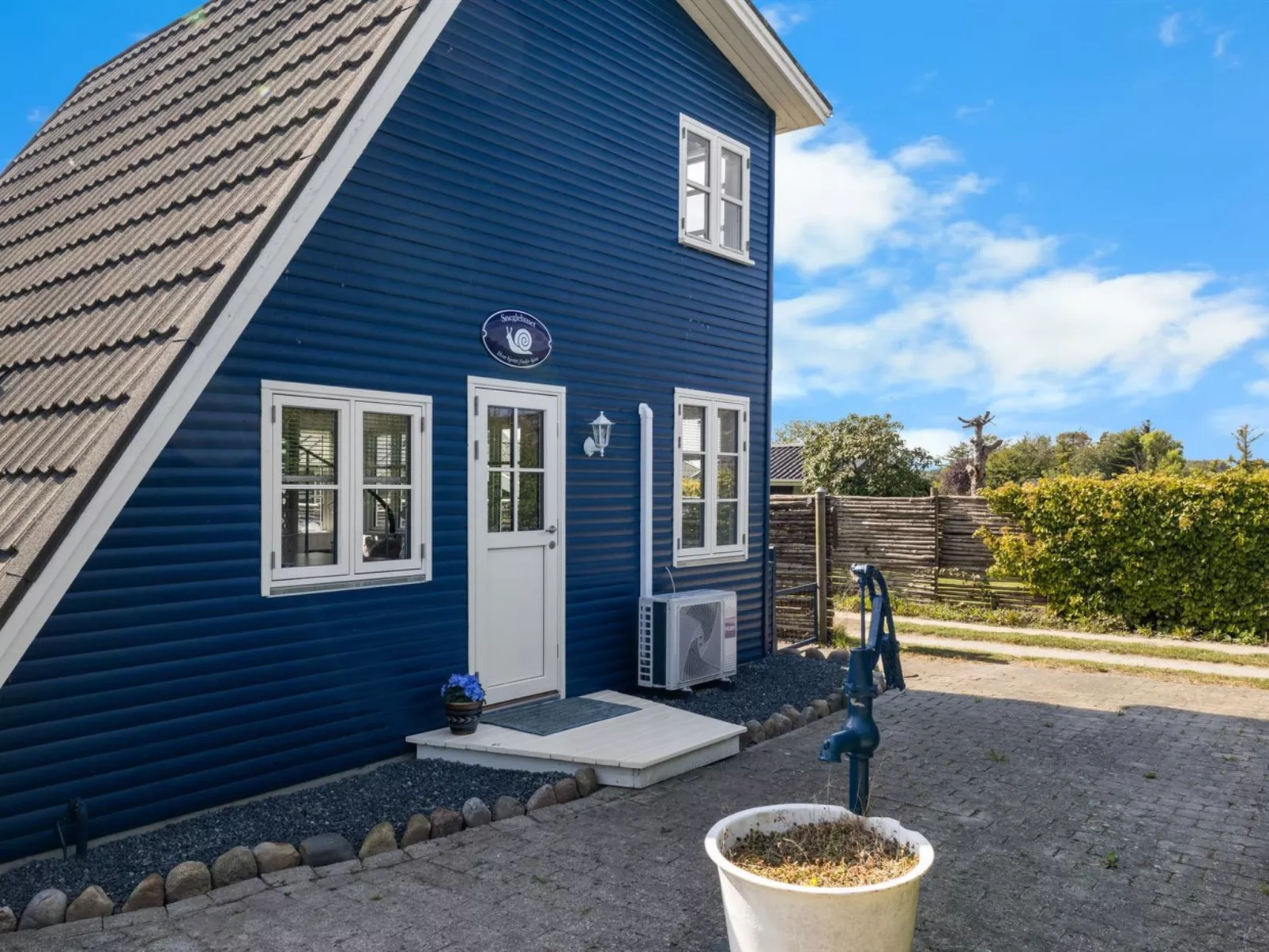 "Gorica" - 150m from the sea-Buiten