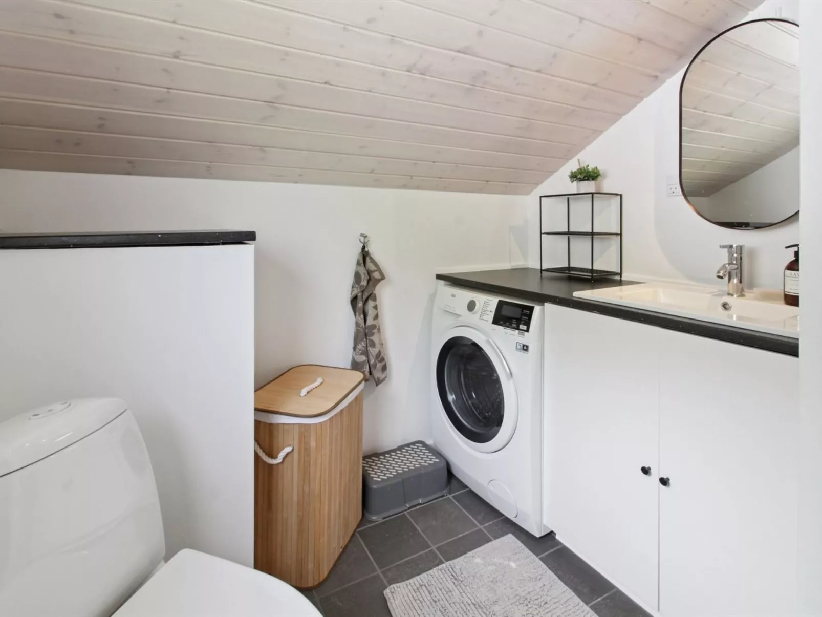 "Helke" - 30km from the sea-Binnen