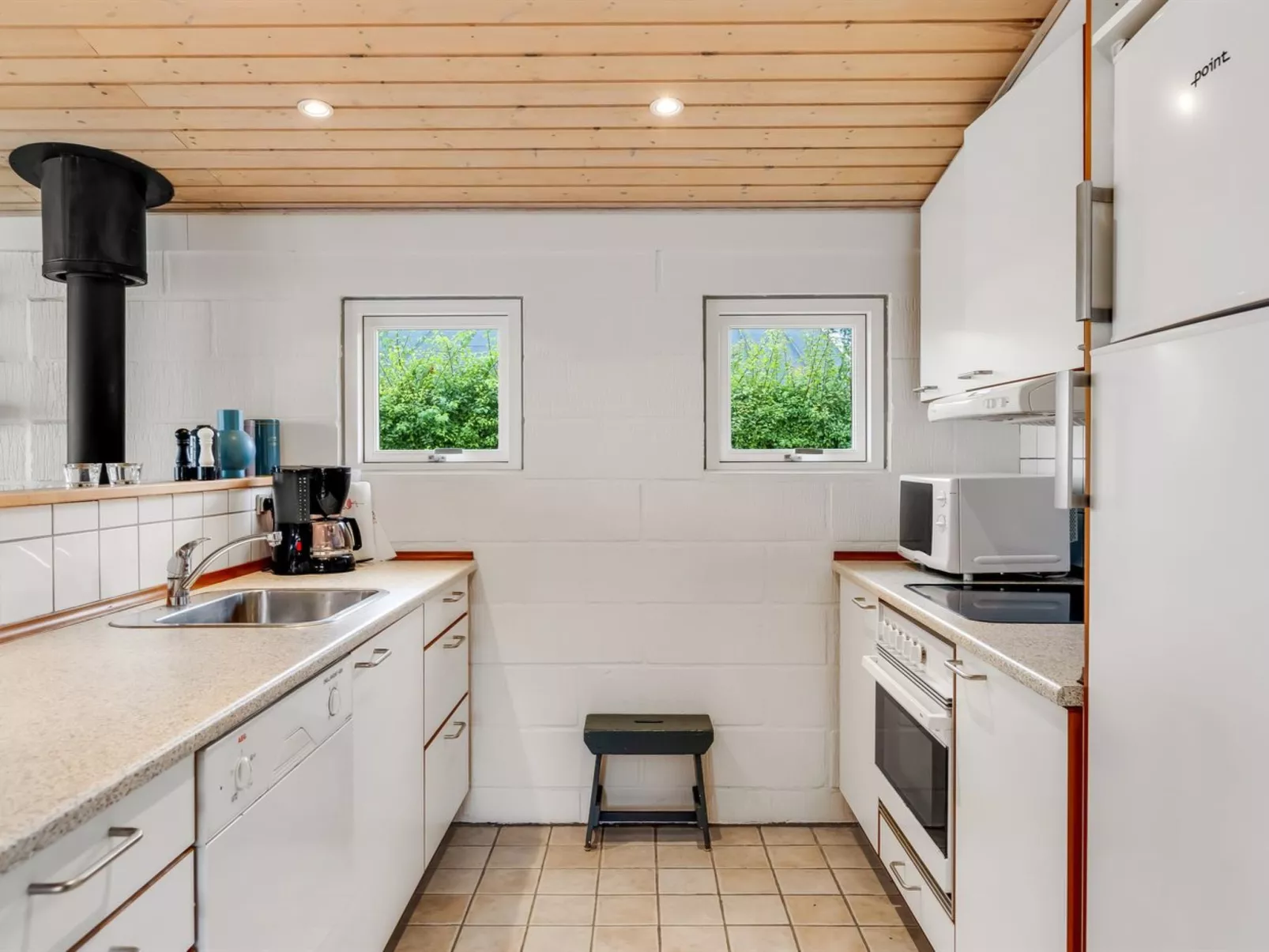 "Gudmund" - 50m from the sea-Binnen