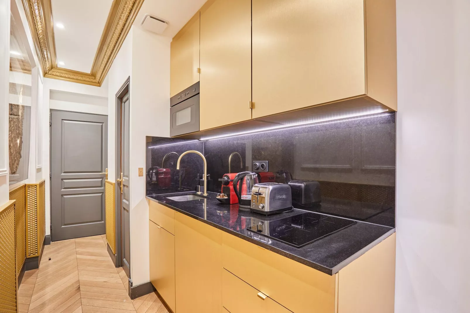 COLISEE C-Image-tags.