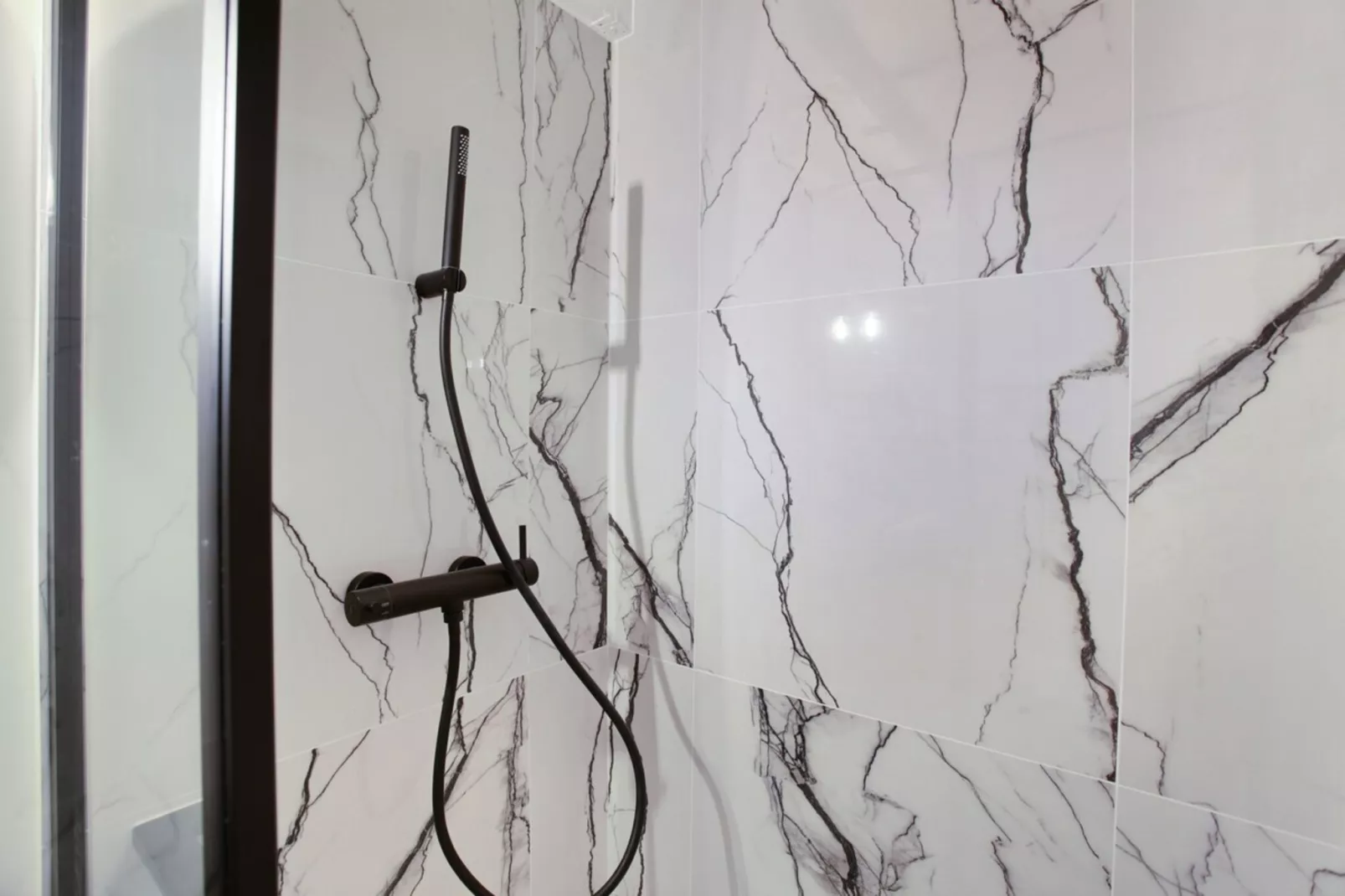 BONNE NOUVELLE NEW-Niet-getagd