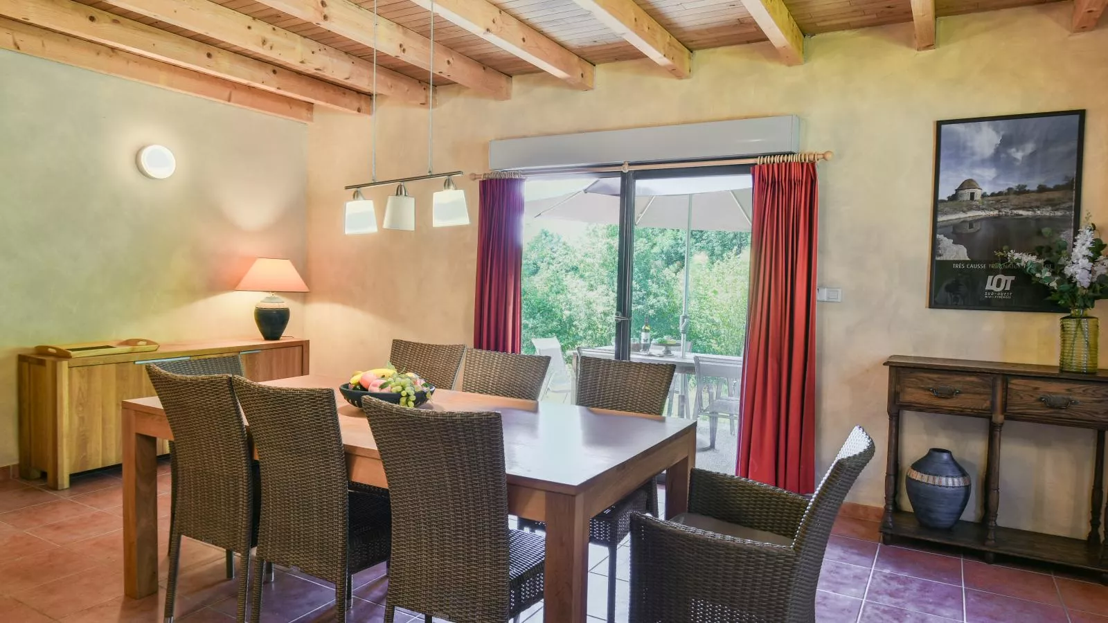 Lac Bleu huis nr 13-Eetkamer