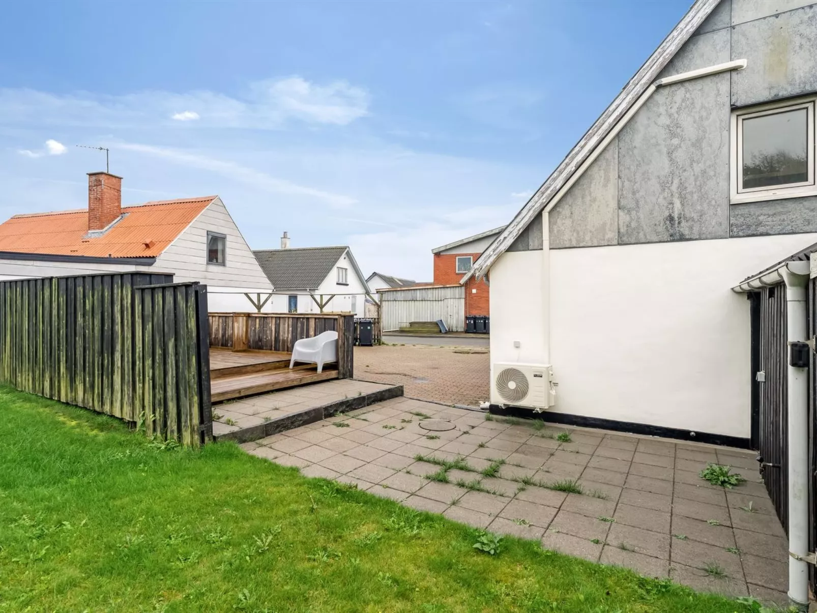 "Raika" - 25m to the fjord-Buiten