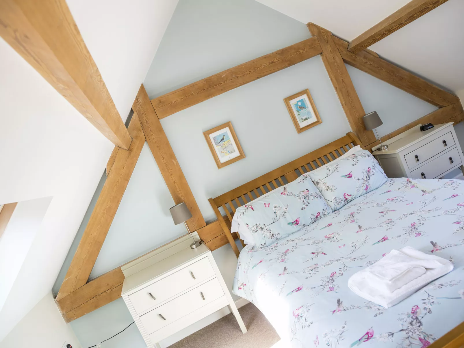 Woodpecker Cottage-Binnen