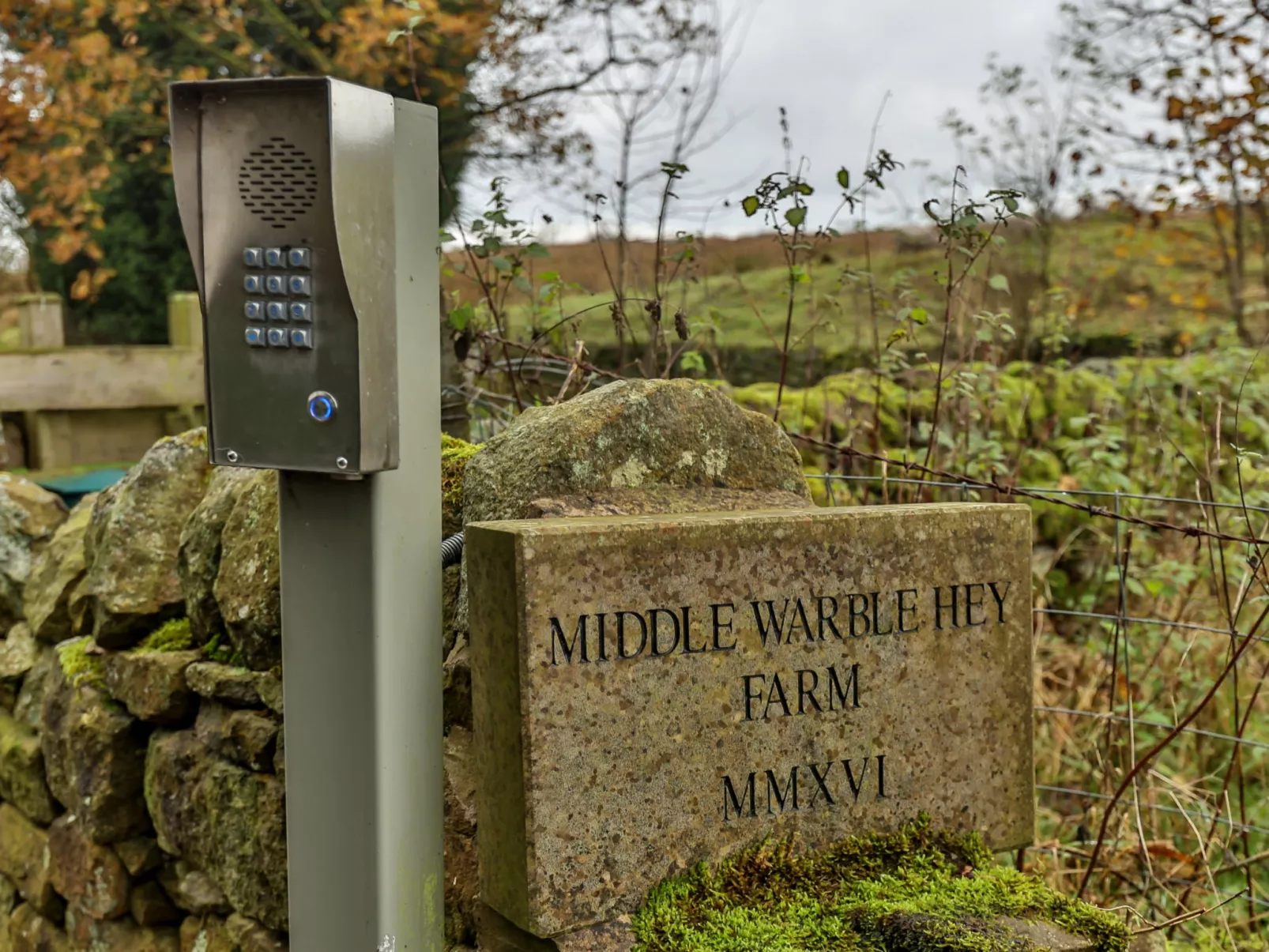 Middle Warble Stables-Buiten
