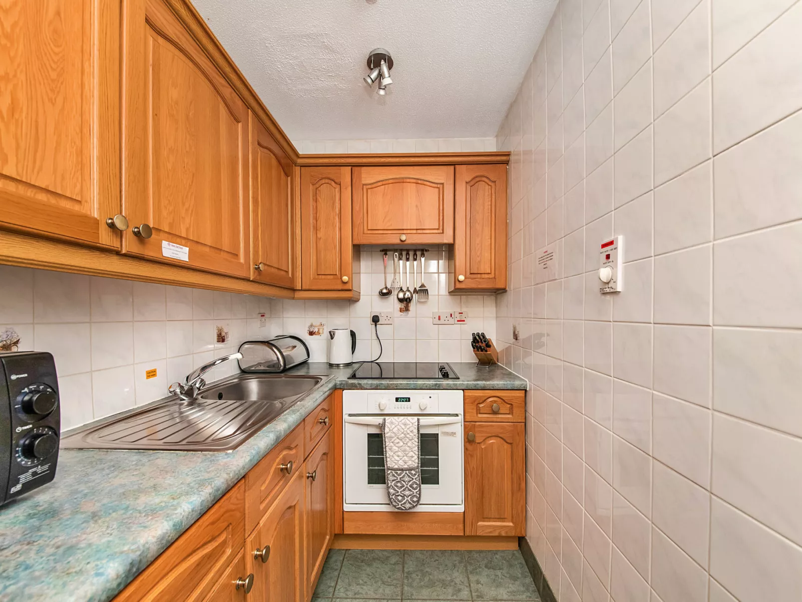 Roulston Hall Apt-Binnen