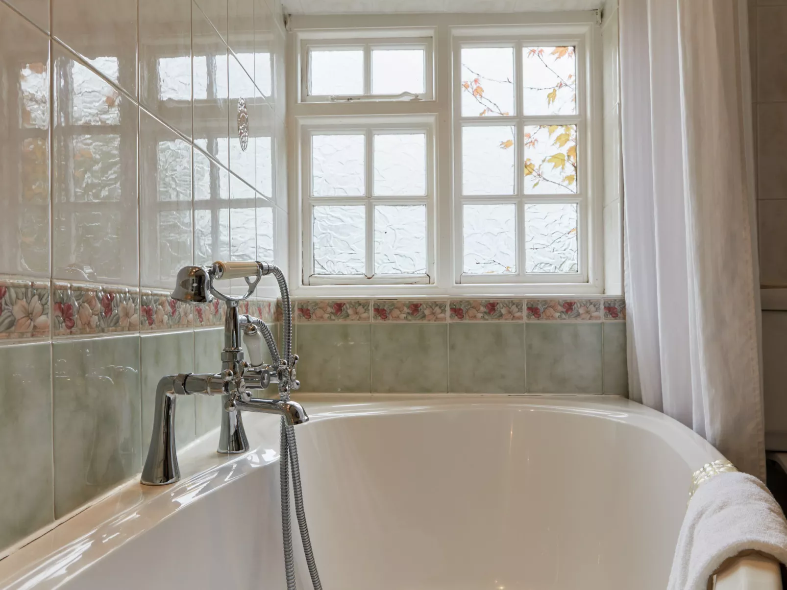 The Farmhouse-Binnen