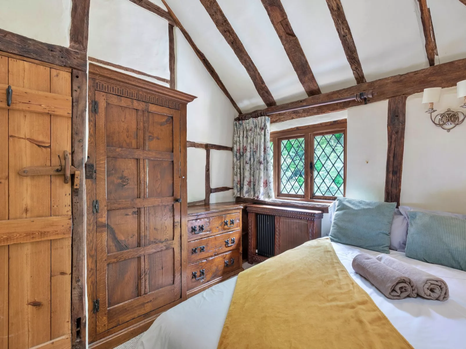 Sandhill Cottage with Hot Tub-Binnen