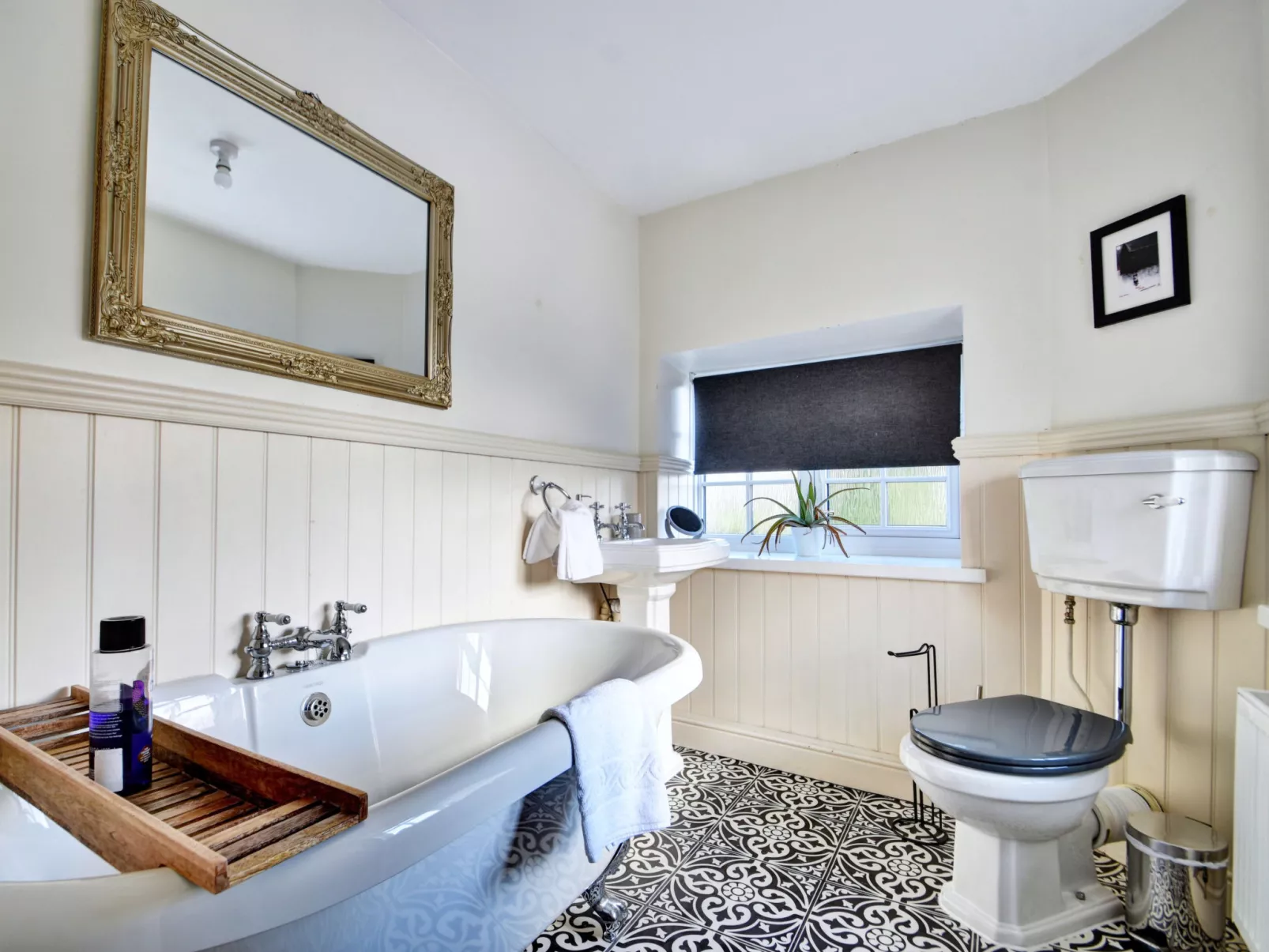 Stable Cottage-Binnen